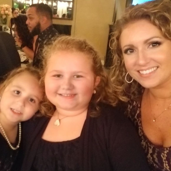 Meet your Posher, Casey - Picture 3 of 3